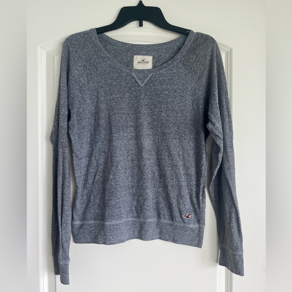 Light grey long sleeve t-shirt from Hollister